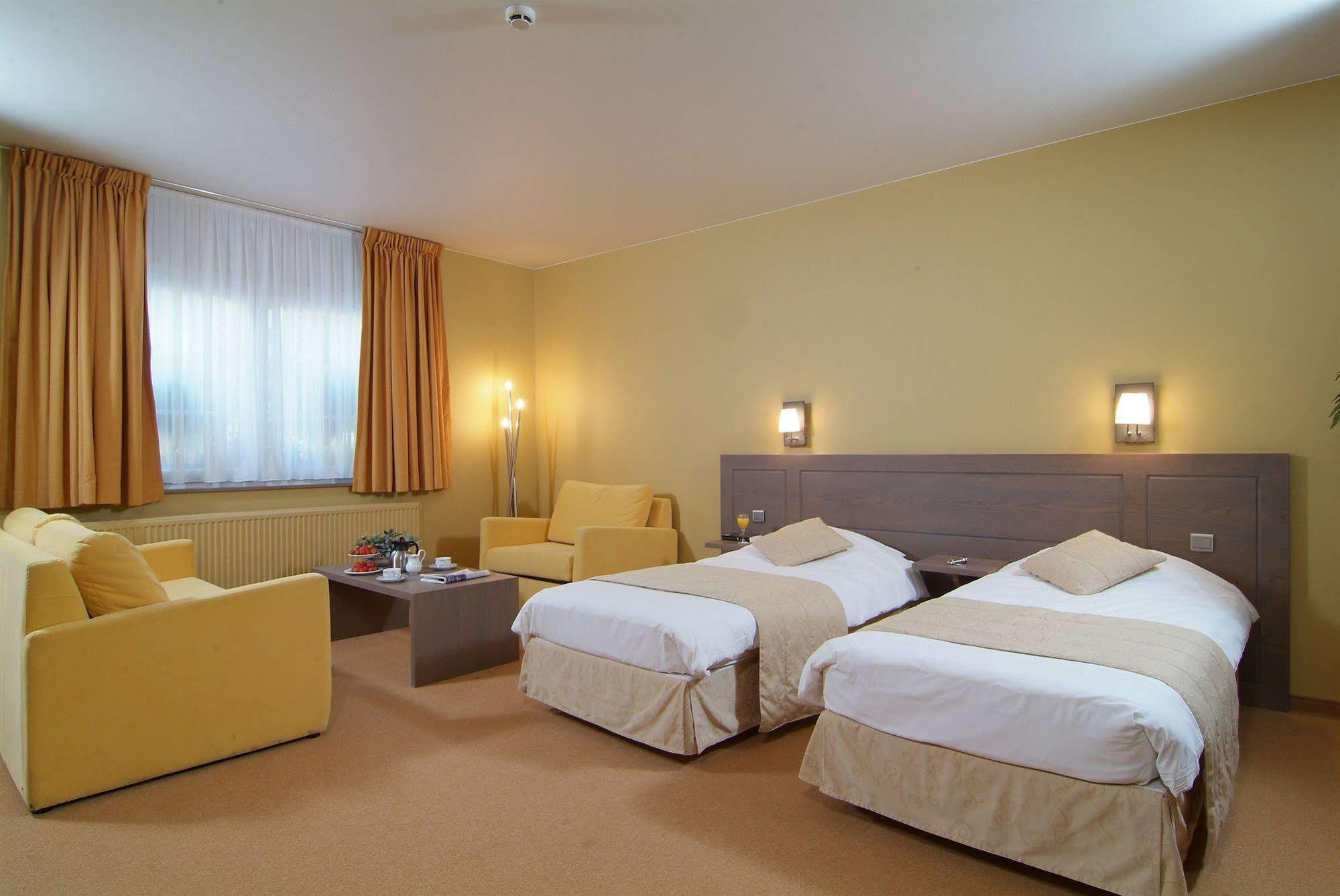 זלזטה Hotel Den Hof מראה חיצוני תמונה