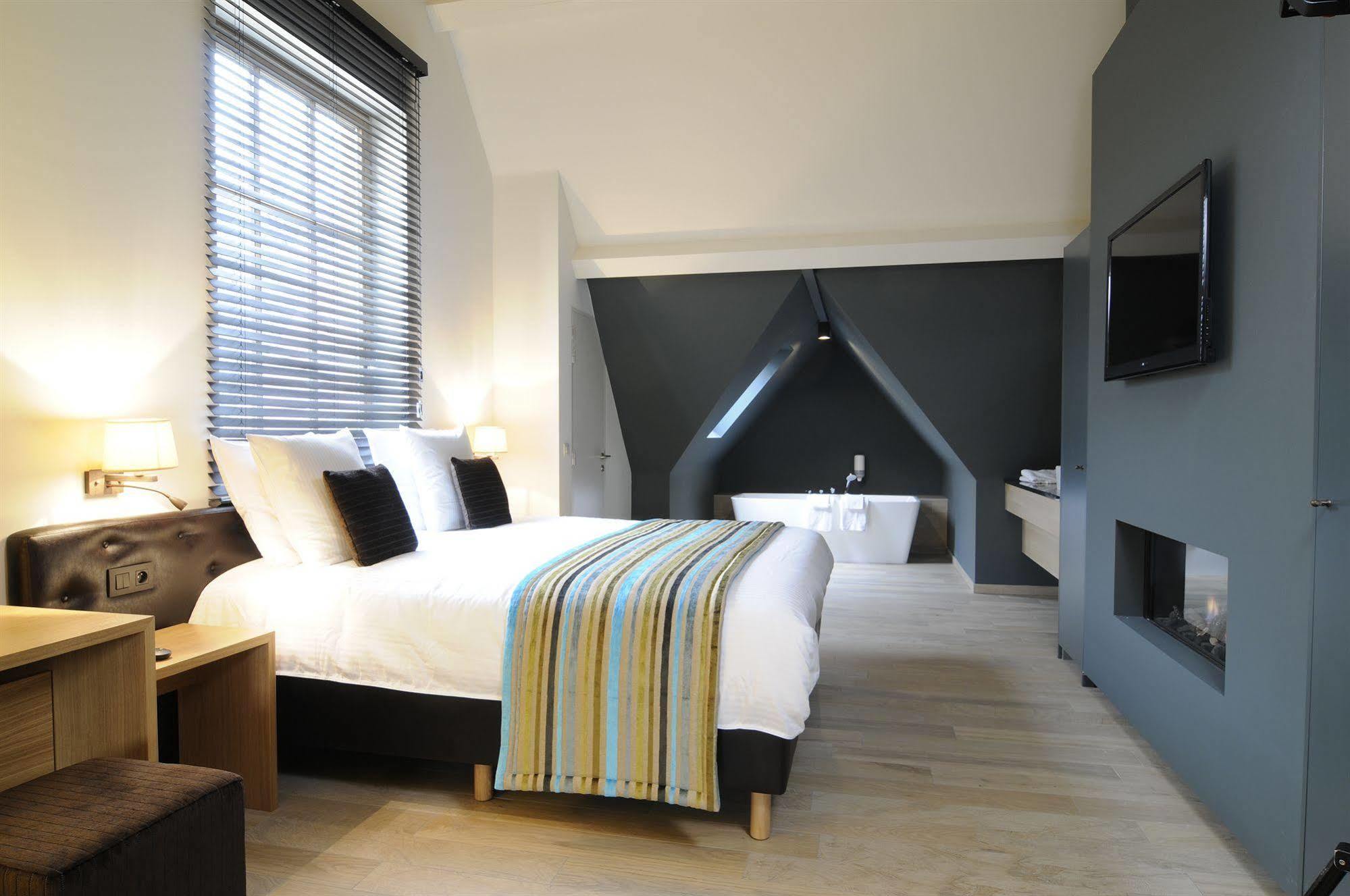 זלזטה Hotel Den Hof מראה חיצוני תמונה